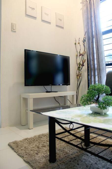 Home Away From Home. Bacolod Exterior foto